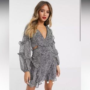 Bardot long sleeve cutout mini dress in black and white‎ leopard print Size M